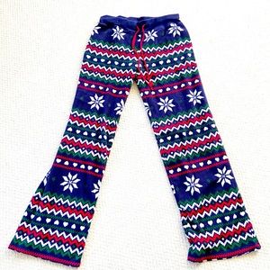 Nordstrom Make + model snowflake holiday fleece pajama pants
